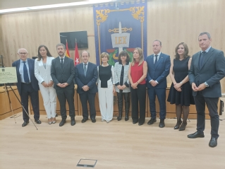 Imagen tomada al final del acto en su memoria y recuerdo 